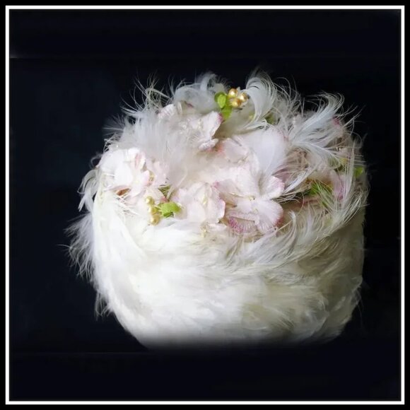 Vintage Hat + HATBOX Spring Toque White Feather Hat Pink Flowers 50s 1950s - Picture 6 of 15